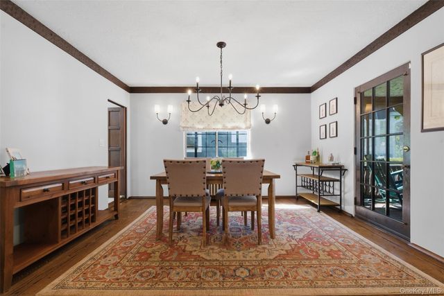 15 Kingsbury Road, New Rochelle, NY 10804