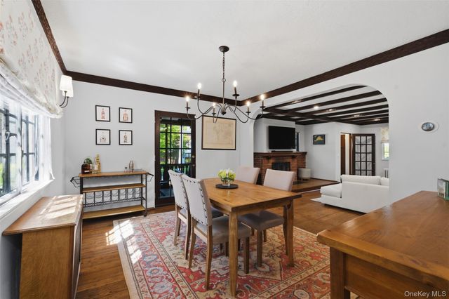 15 Kingsbury Road, New Rochelle, NY 10804