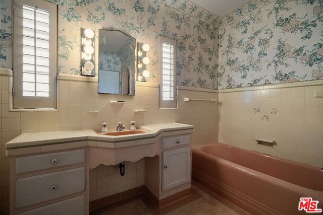 14900 Camarosa Drive, Pacific Palisades, CA 90272