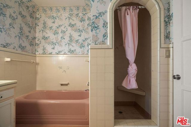 14900 Camarosa Drive, Pacific Palisades, CA 90272