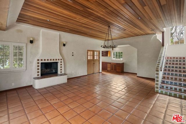 14900 Camarosa Drive, Pacific Palisades, CA 90272