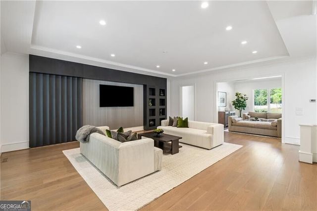 5260 Long Island Drive NW, Atlanta, GA 30327