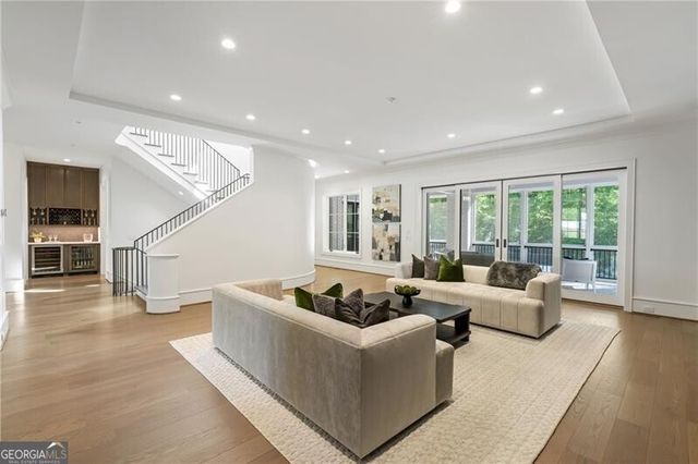 5260 Long Island Drive NW, Atlanta, GA 30327