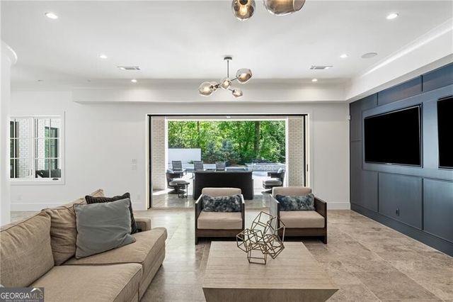 5260 Long Island Drive NW, Atlanta, GA 30327