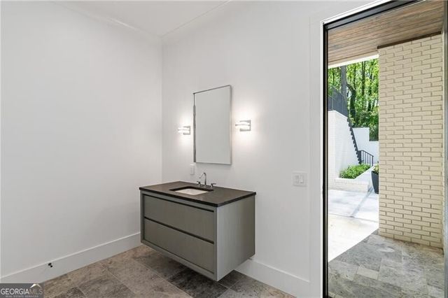 5260 Long Island Drive NW, Atlanta, GA 30327