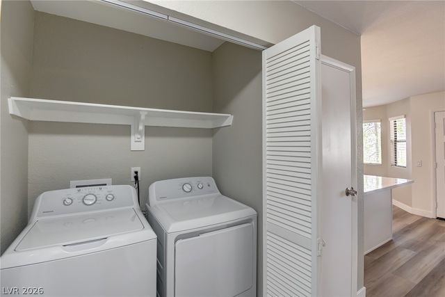 853 Rock Springs Drive 202, Las Vegas, NV 89128