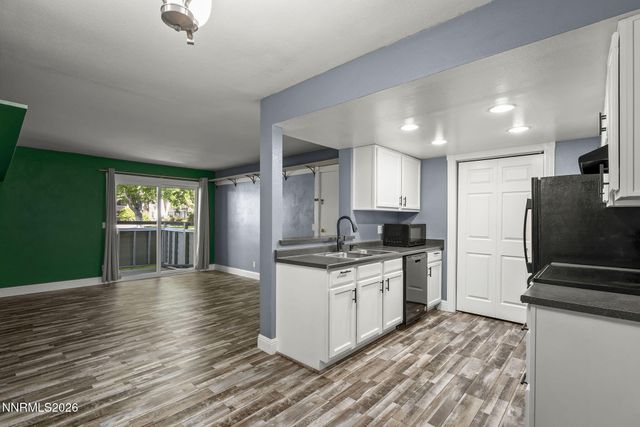 7680 Bluestone Drive APT 401, Reno, NV 89511