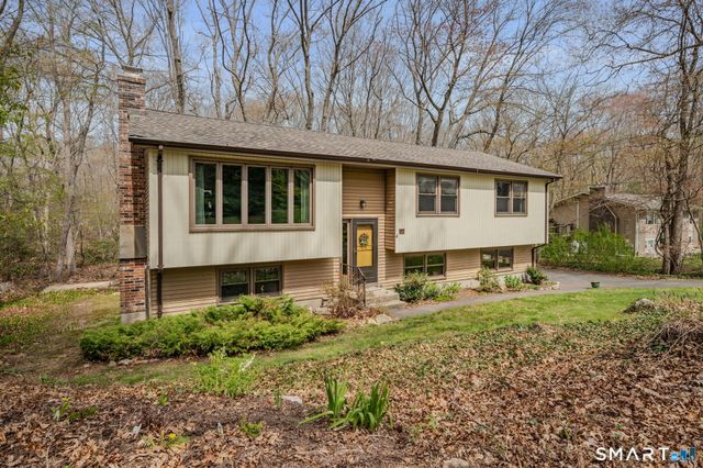 14 Latimer Drive, East Lyme, CT 06333