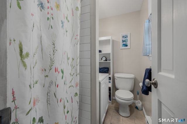 14 Latimer Drive, East Lyme, CT 06333