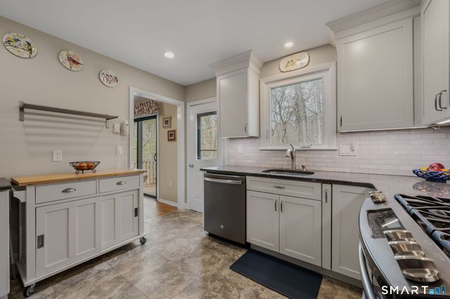 14 Latimer Drive, East Lyme, CT 06333