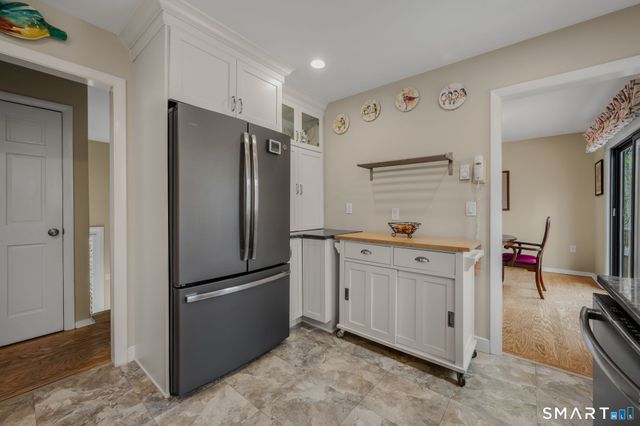 14 Latimer Drive, East Lyme, CT 06333