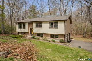 14 Latimer Drive, East Lyme, CT 06333