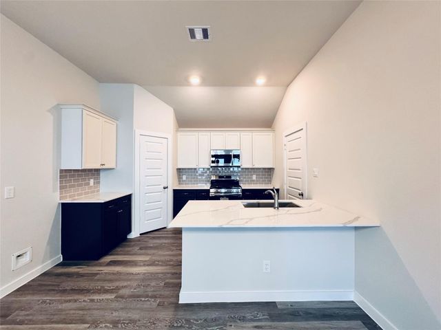 175 Road 51030, Cleveland, TX 77327