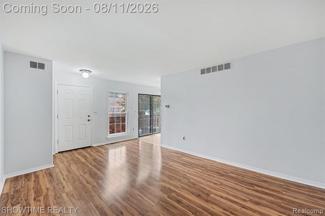 39415 Old Dominion Drive, Clinton Township, MI 48038