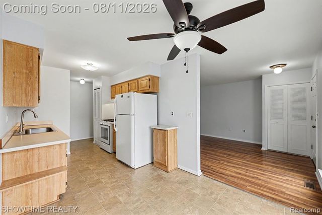 39415 Old Dominion Drive, Clinton Township, MI 48038