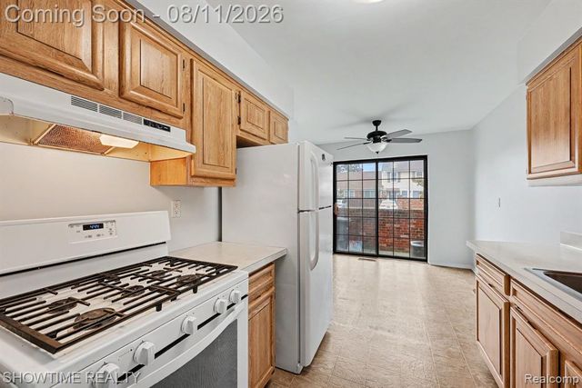 39415 Old Dominion Drive, Clinton Township, MI 48038