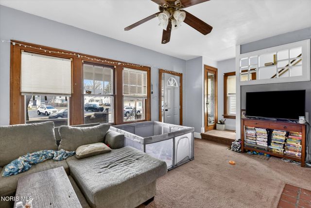 2335 Airport Highway, Toledo, OH 43609