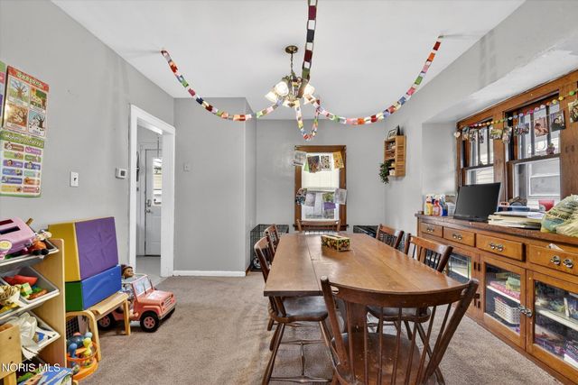 2335 Airport Highway, Toledo, OH 43609