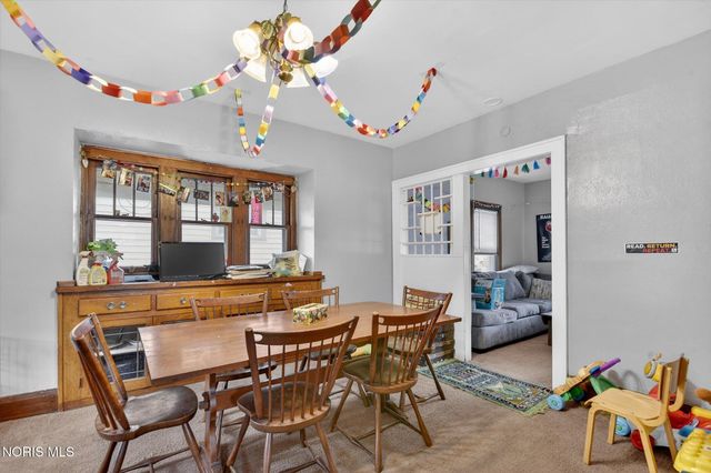 2335 Airport Highway, Toledo, OH 43609