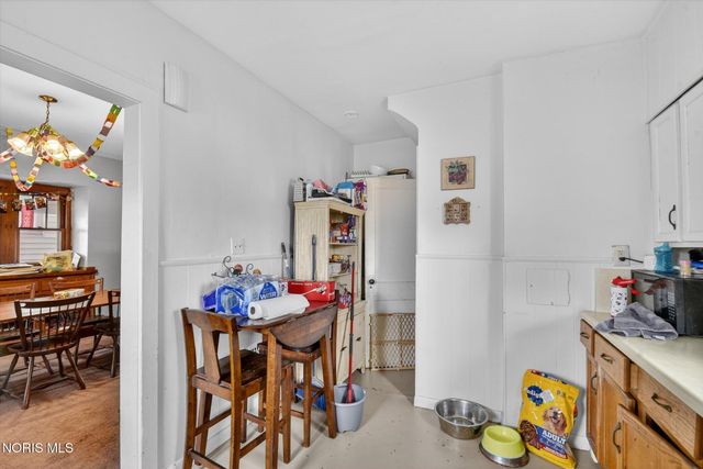 2335 Airport Highway, Toledo, OH 43609