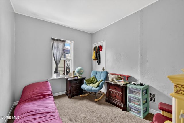 2335 Airport Highway, Toledo, OH 43609