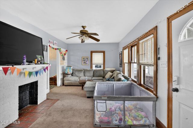 2335 Airport Highway, Toledo, OH 43609