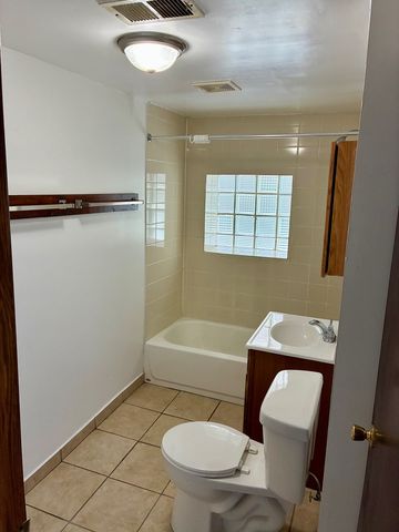 1111 N LeClaire Avenue B, Chicago, IL 60651