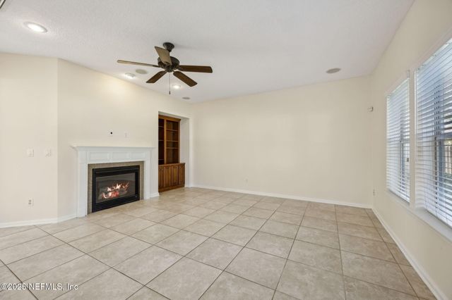 15587 LEXINGTON PARK Boulevard, Jacksonville, FL 32218