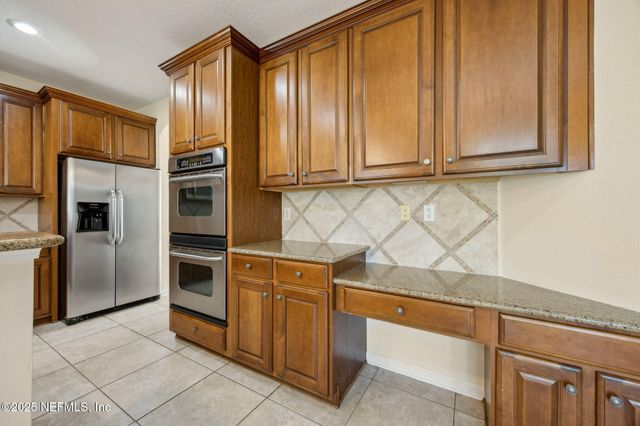15587 LEXINGTON PARK Boulevard, Jacksonville, FL 32218