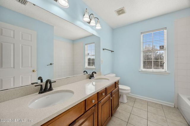 15587 LEXINGTON PARK Boulevard, Jacksonville, FL 32218