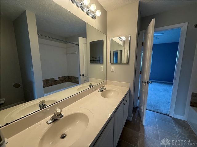 2433 Cabbage Key Drive, Miami Twp, OH 45342