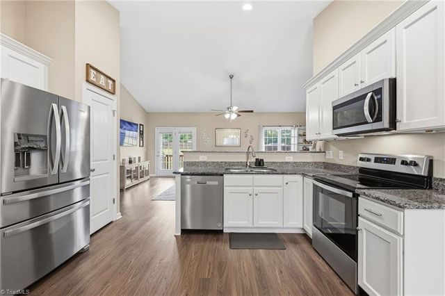 4811 Lord Andrews Place, Liberty, NC 27298