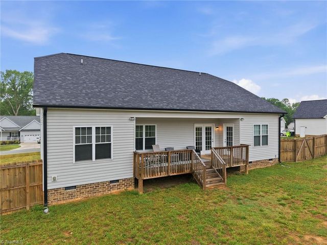 4811 Lord Andrews Place, Liberty, NC 27298