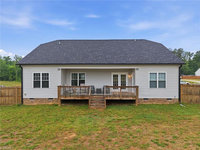 4811 Lord Andrews Place, Liberty, NC 27298