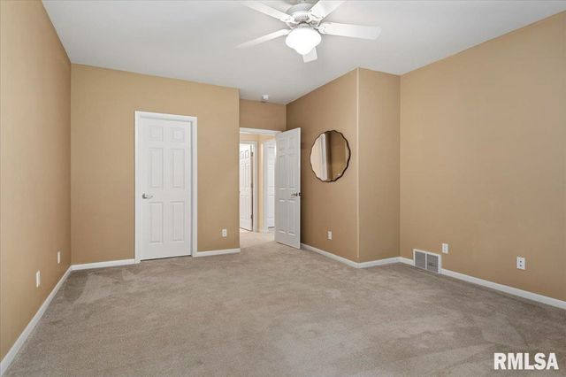 4104 Chandlerwood Road, Springfield, IL 62711