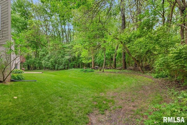4104 Chandlerwood Road, Springfield, IL 62711