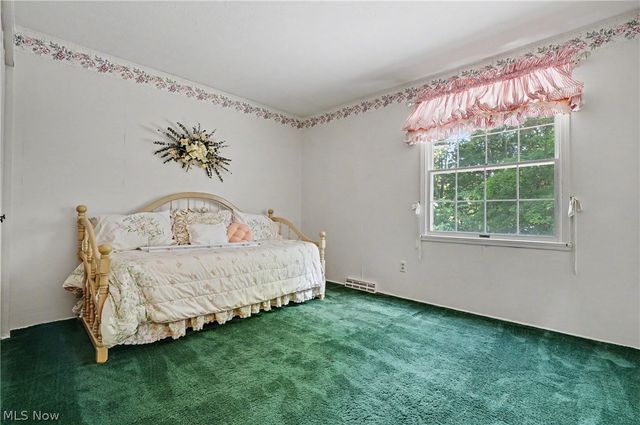 2692 Foxwood Drive, Akron, OH 44333