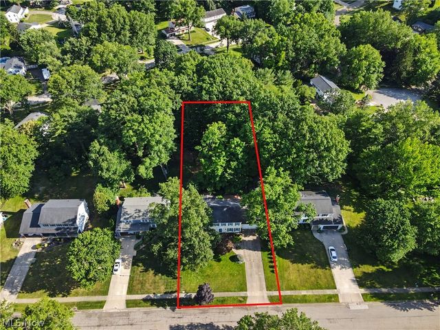 2692 Foxwood Drive, Akron, OH 44333