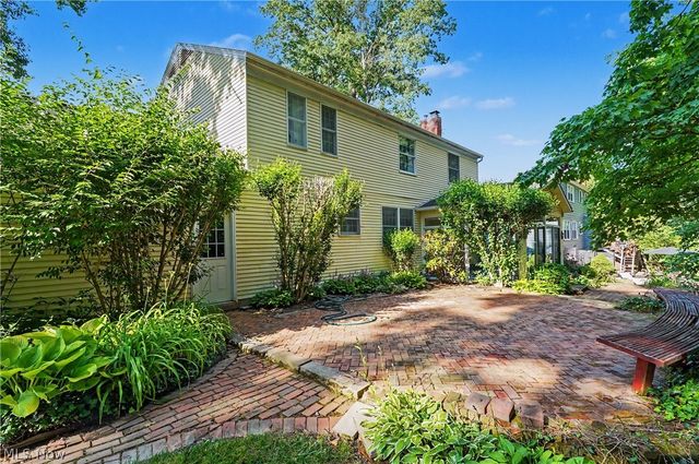 2692 Foxwood Drive, Akron, OH 44333