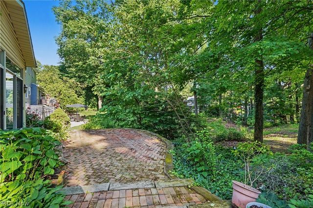 2692 Foxwood Drive, Akron, OH 44333