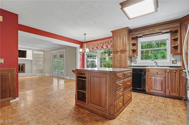 2692 Foxwood Drive, Akron, OH 44333