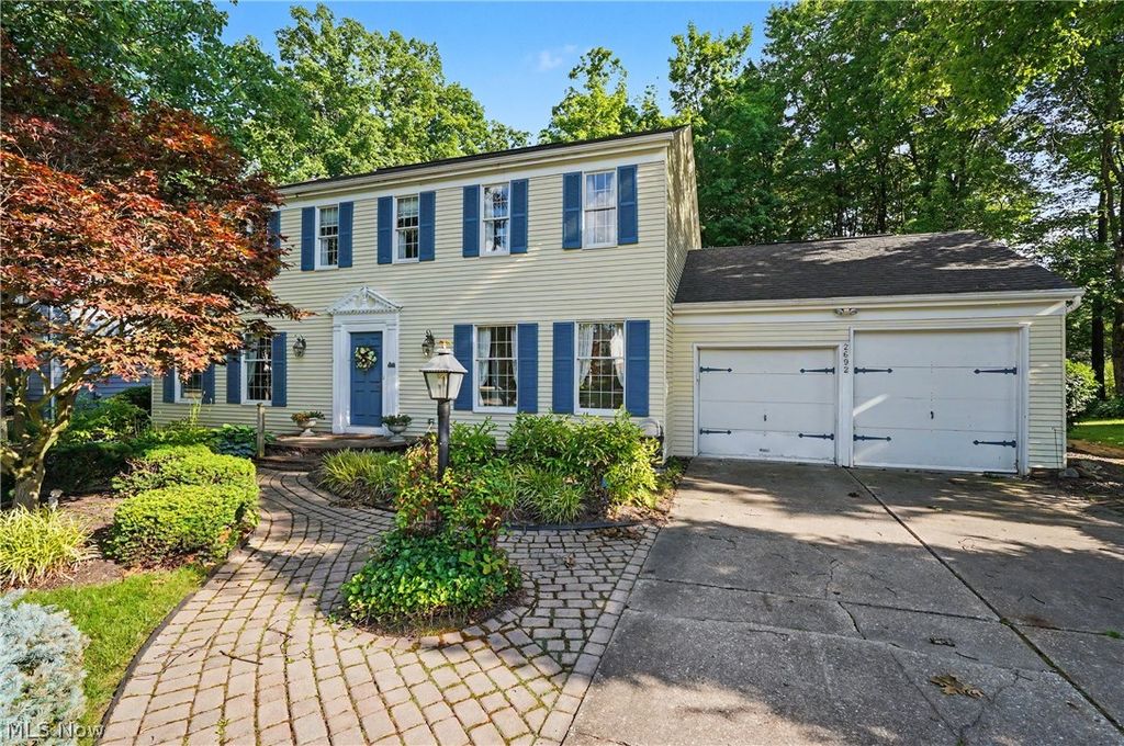 2692 Foxwood Drive, Akron, OH 44333