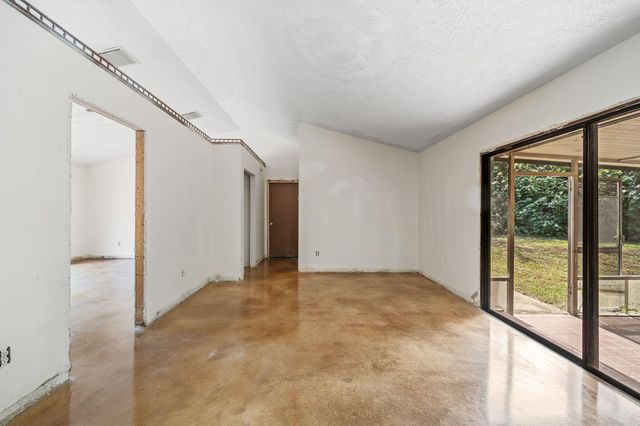 1401 Bennett Road, Fort Pierce, FL 34947