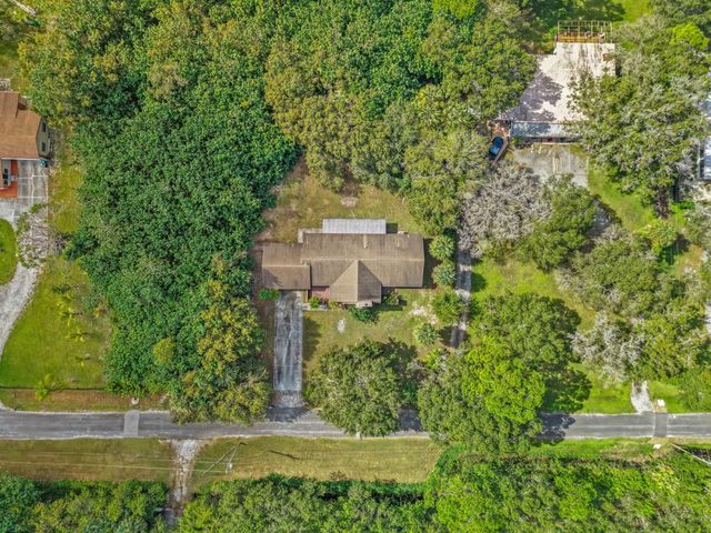 1401 Bennett Road, Fort Pierce, FL 34947