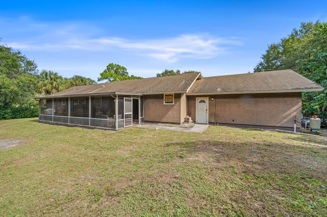 1401 Bennett Road, Fort Pierce, FL 34947