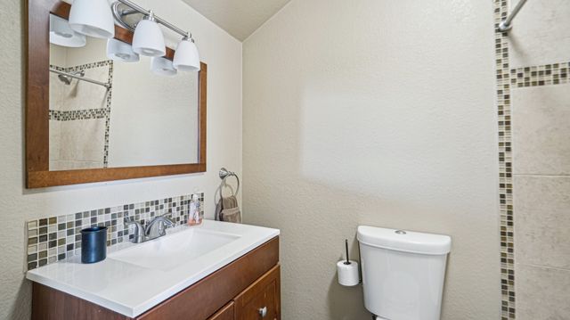 3814 Cemetery Hill Road, Carrollton, TX 75007