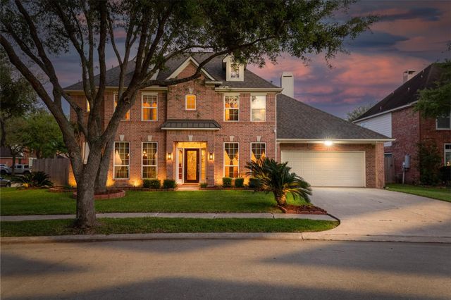 2407 Royal Palm Court, League City, TX 77573