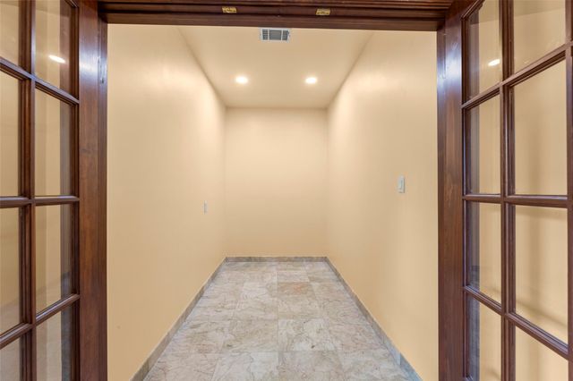 2407 Royal Palm Court, League City, TX 77573