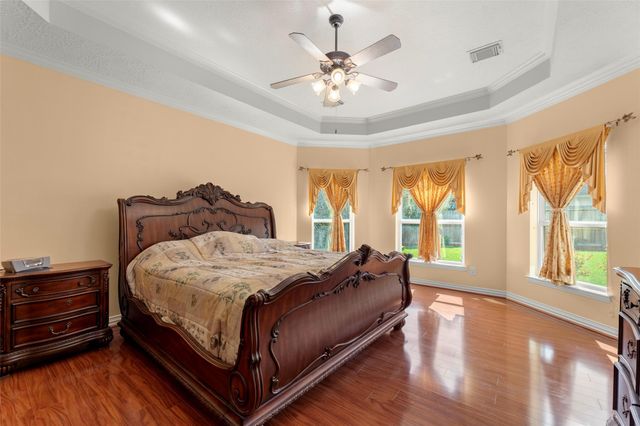 2407 Royal Palm Court, League City, TX 77573