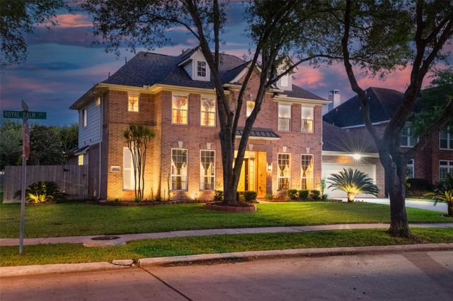 2407 Royal Palm Court, League City, TX 77573